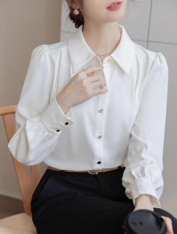 ⁦Classic Elegance Puffed-Sleeve Shirt - قميص الأناقة الكلاسيكي⁩ - الصورة ⁦3⁩