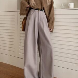 بنطال High waist بلون رمادي فاتح مع حزام