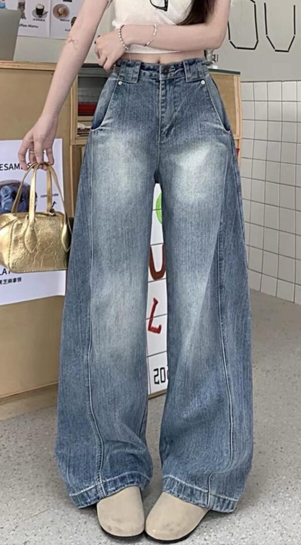 بنطلون جينز واسع Ballon Wide-Leg Jeans بقصة مميزة