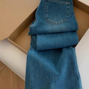 بنطلون جينز نسائي بقصة مستقيمة - لون أزرق داكن - (Women's Straight-leg Jeans - Dark Blue)