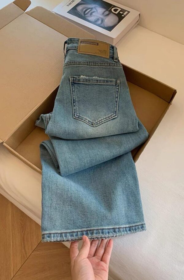 بنطلون جينز نسائي بقصة مستقيمة - أزرق فاتح - (Women's Straight-leg Jeans - Light Blue)