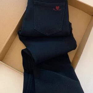 بنطلون جينز نسائي أسود مع تطريز قلب - (Women's Black Jeans with Heart Embroidery)