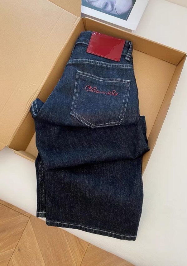 بنطال جينز نسائي بتصميم شانيل Chanel Style Dark Indigo Denim Jeans