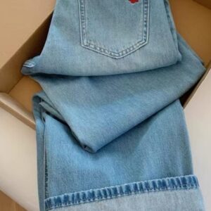 Wide-leg Jeans with Red Rose - بنطلون جينز بوردة