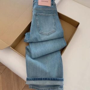 بنطلون جينز نسائي فضفاض بقصة مستقيمة - أزرق فاتح - (Women's Relaxed-fit Jeans - Light Blue)