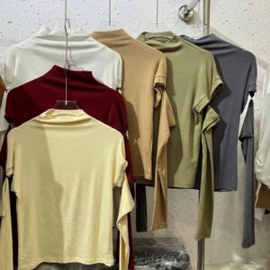 Women's High-Neck Top with Thumb Hole Sleeves - بلوزة نسائية أنيقة بياقة عالية وأكمام مميزة