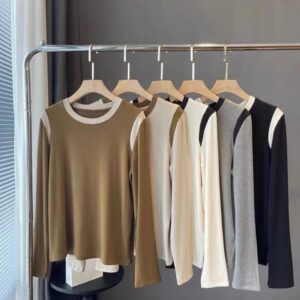 بلوزة طويلة Color Block - Comfort & Style Long Sleeve Top