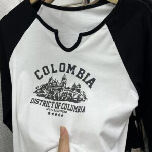 Women's Raglan T-Shirt with Printed Design - بلوزة راجلان نسائية بتصميم مطبوع