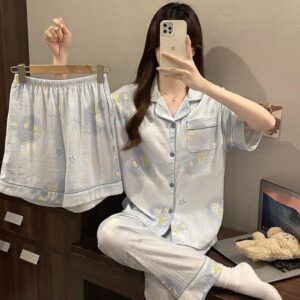 طقم بيجامة صيفي 3 قطع نسائي باللون الأزرق الفاتح | 3-Piece Women's Summer Pajama Set