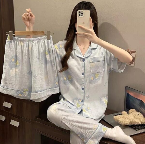طقم بيجامة صيفي 3 قطع نسائي باللون الأزرق الفاتح | 3-Piece Women's Summer Pajama Set