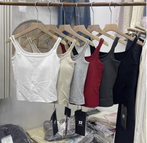 Basic Ribbed Crop Tank Top For Women توب نسائي أساسي وقصير بياقة مربعة