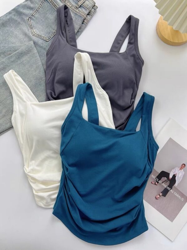 توب مكشكش عصري Ruched Tank Top