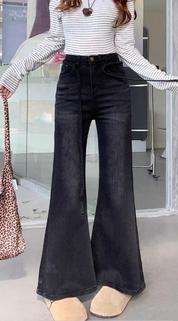 Black Flare Leg Jeans | بنطلون جينز أسود بقصة شارلستون