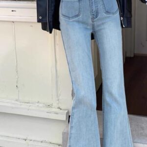 Vintage-Style Flare Jeans | بنطلون جينز شارلستون بقصة الأرجل الواسعة باللون الازرق الفاتح