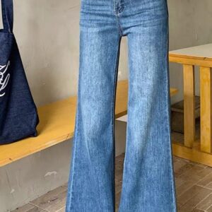 High-Waisted Flare Leg Jeans | بنطلون جينز بقصة شارلستون