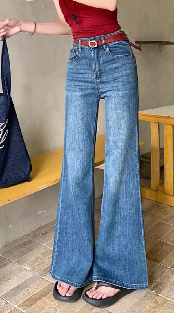 High-Waisted Flare Leg Jeans | بنطلون جينز بقصة شارلستون